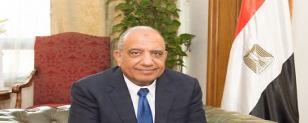 د. محمود عصمت وزير قطاع الأعمال العام