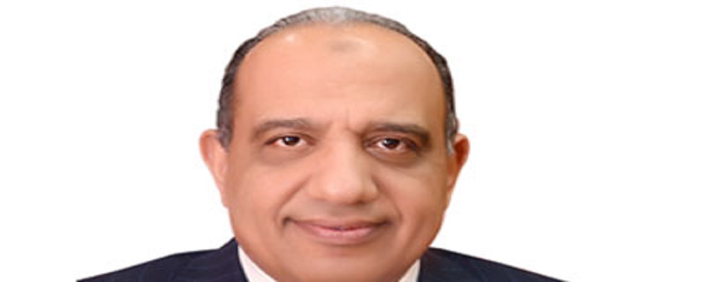 الدكتور/ محمود عصمت - وزير قطاع الأعمال العام